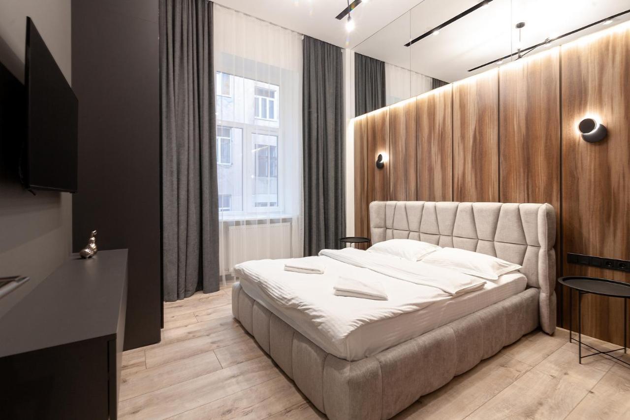 Royal Apartment On Leontovicha 7/2 Lviv Extérieur photo